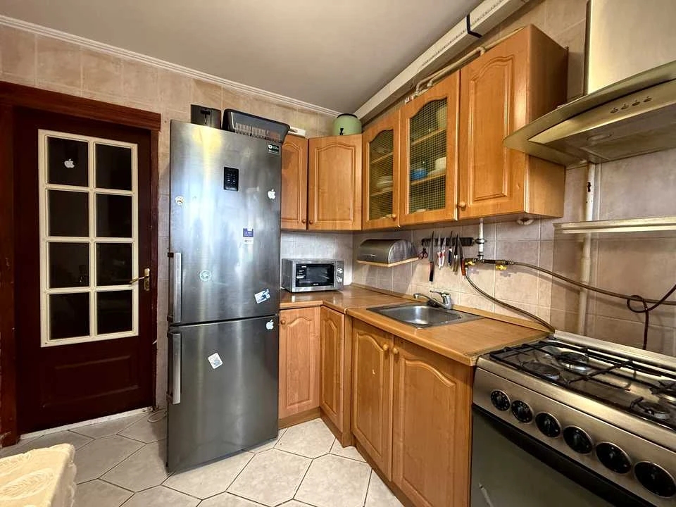Apartment. Rivne, Danyila Halyskyi St.