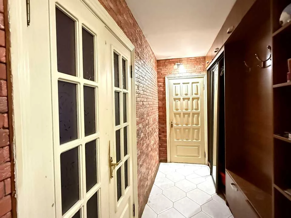 Apartment. Rivne, Danyila Halyskyi St.