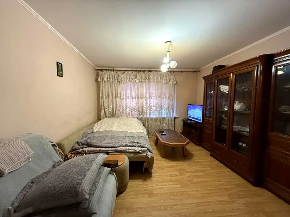 Apartment. Rivne, Danyila Halyskyi St.