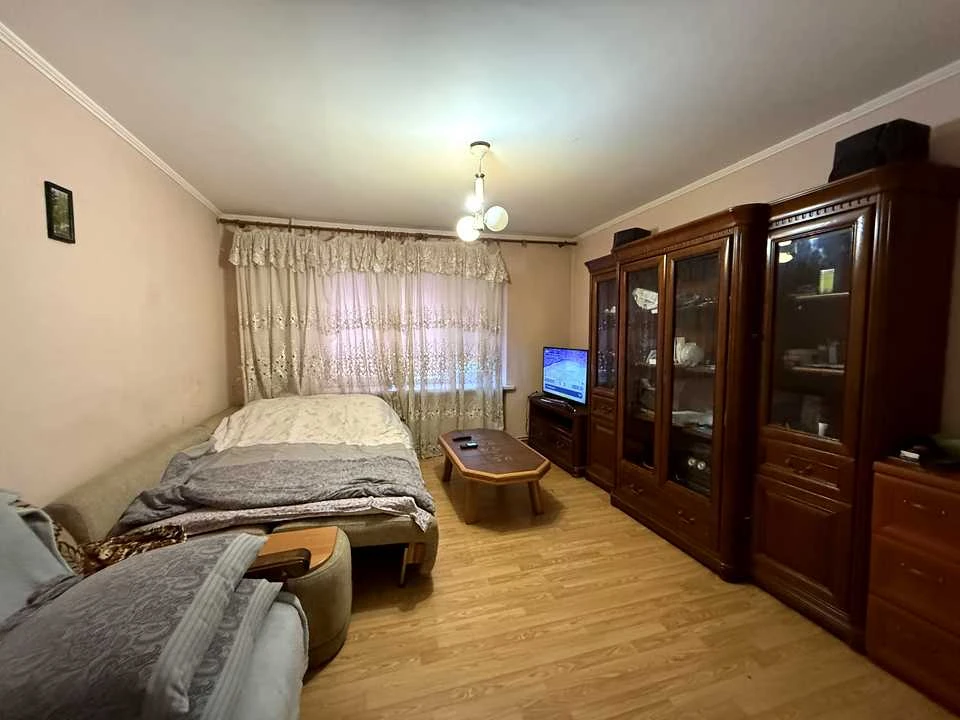 Apartment. Rivne, Danyila Halyskyi St.