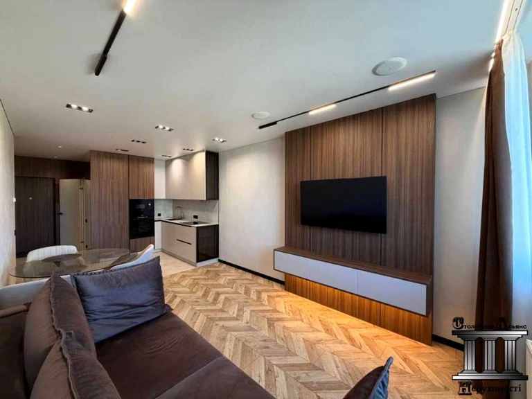 Apartment. Kyiv, Berezaysky Prospect.