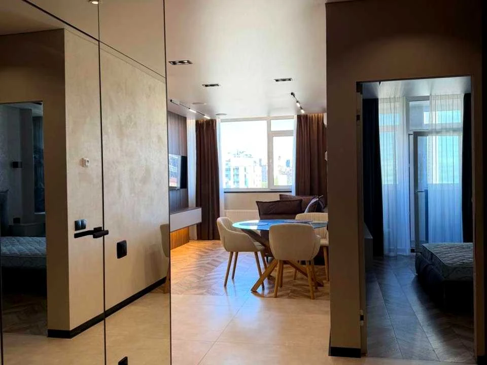 Apartment. Kyiv, Berezaysky Prospect.