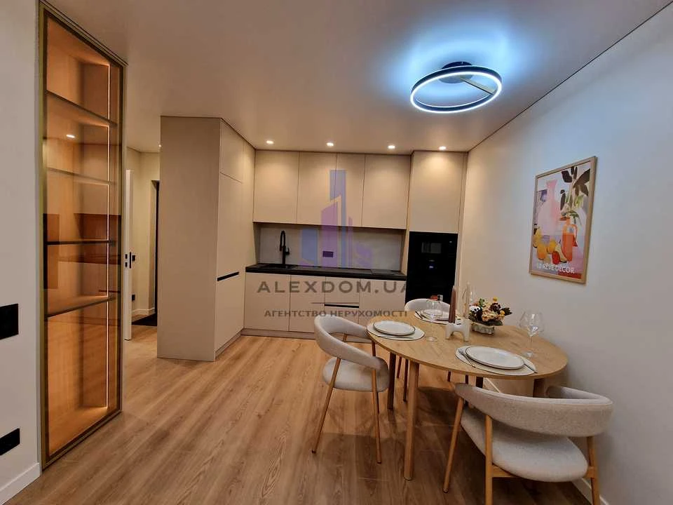 Apartment. Kyiv, Mykhaila Maksimovych Street