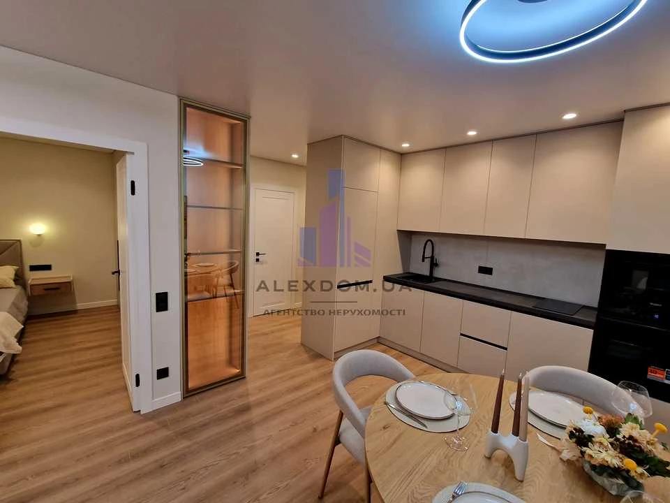 Apartment. Kyiv, Mykhaila Maksimovych Street