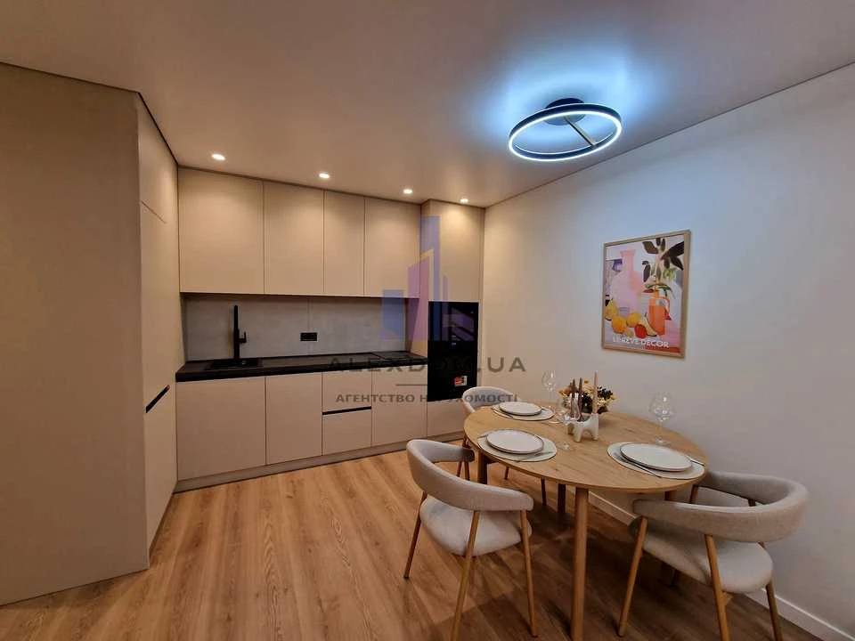 Apartment. Kyiv, Mykhaila Maksimovych Street