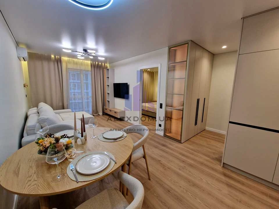 Apartment. Kyiv, Mykhaila Maksimovych Street