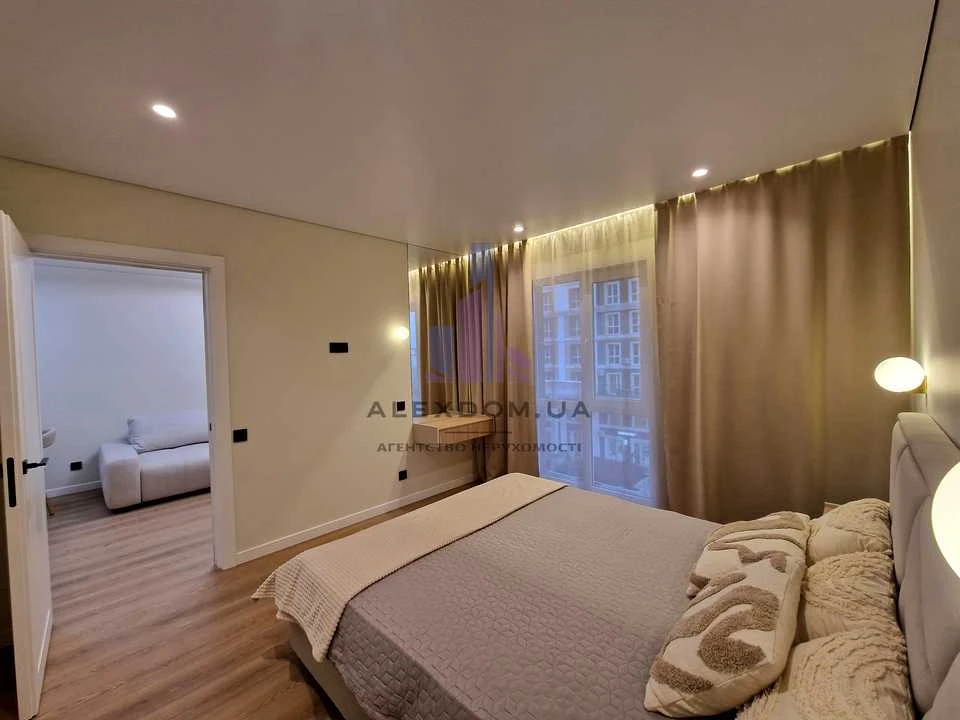 Apartment. Kyiv, Mykhaila Maksimovych Street