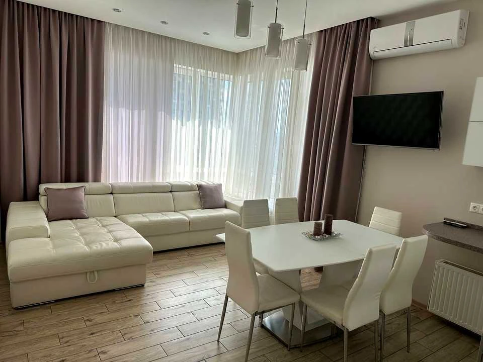 Apartment. Kyiv, Business Street