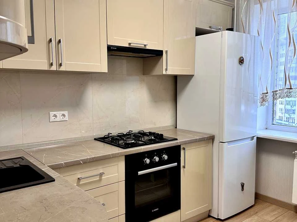 Apartment. Kyiv, Volodymyr Iasiuka Avenue.