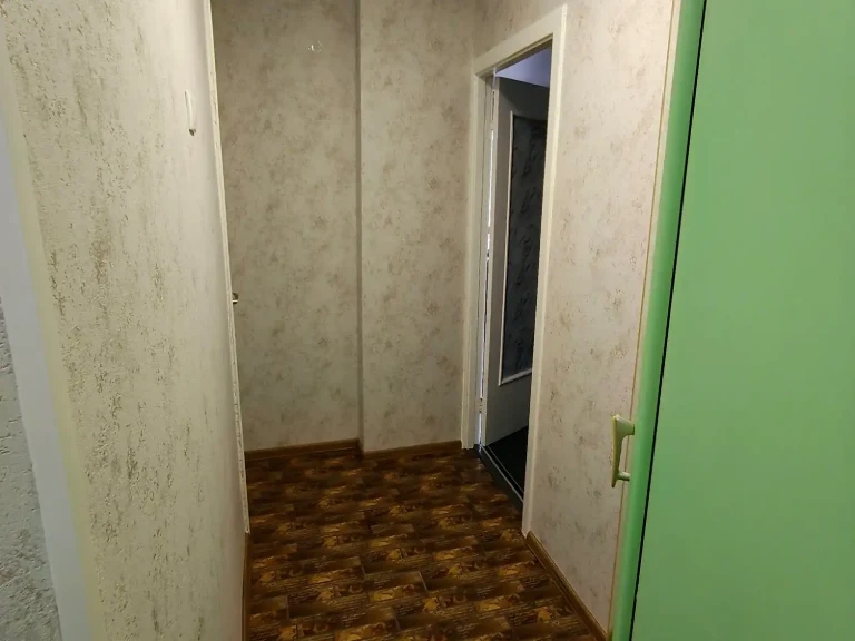 Rent 1-room apartment 31 sq.m. on the 3rd floor.