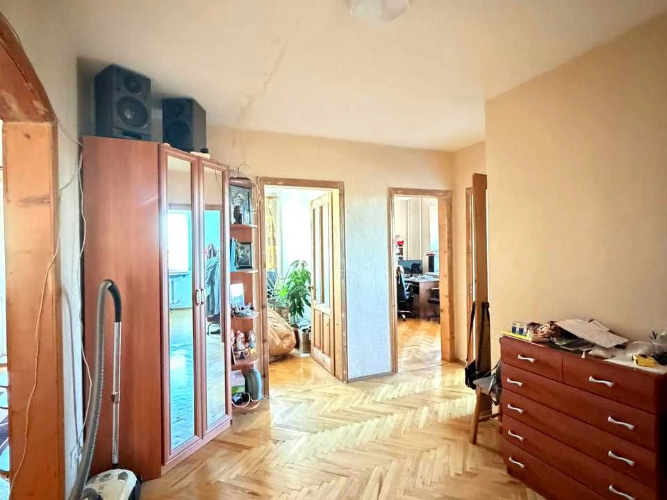 Квартира. Львів, вулиця Вернадського