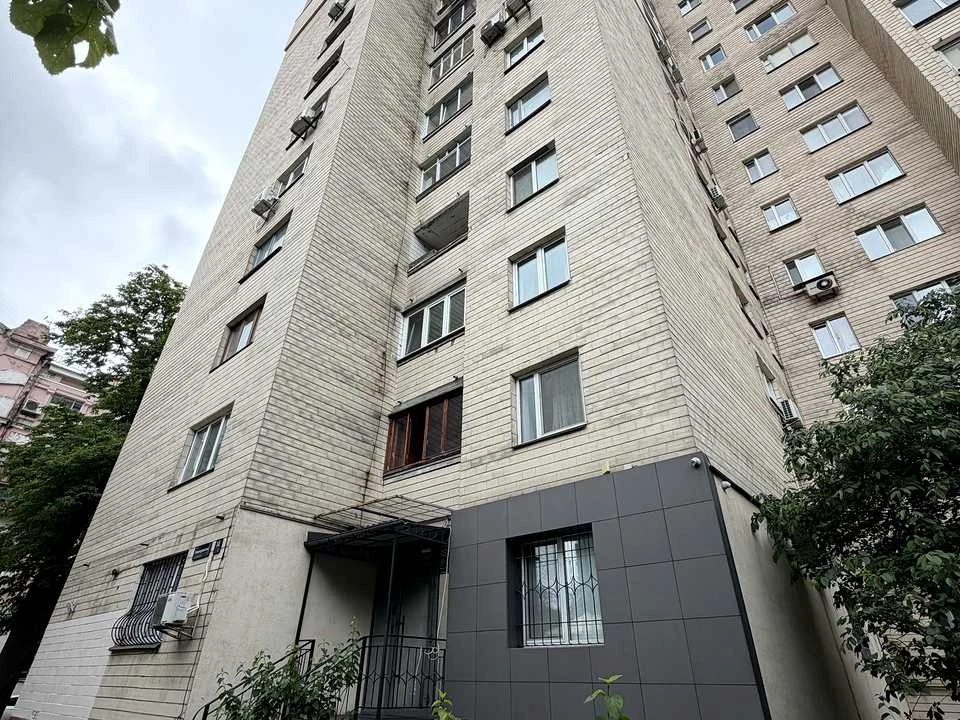Apartment. Kyiv, Levandovskaya St.