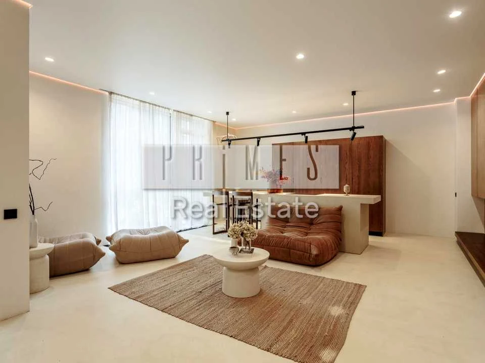 Apartment. Kyiv, Predslavin Street