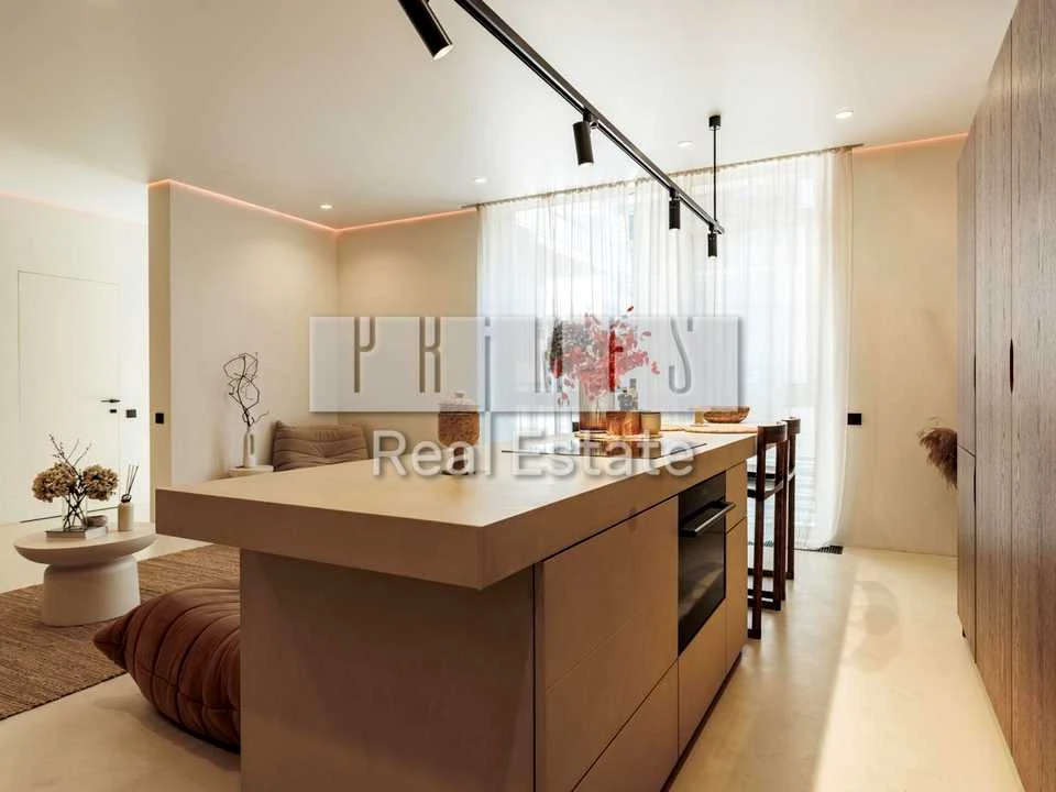Apartment. Kyiv, Predslavin Street