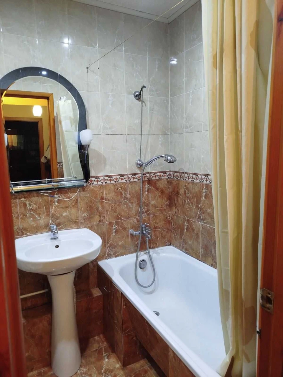 For sale 2-room apartment on St. Kalinov, Обраztsova, Berezin, Left