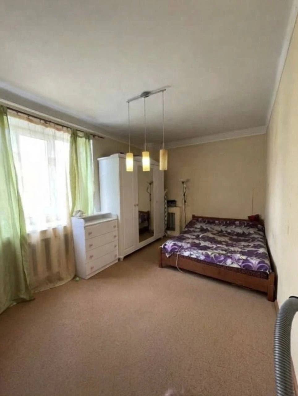 For sale 2-room apartment with major renovation in KhTZ