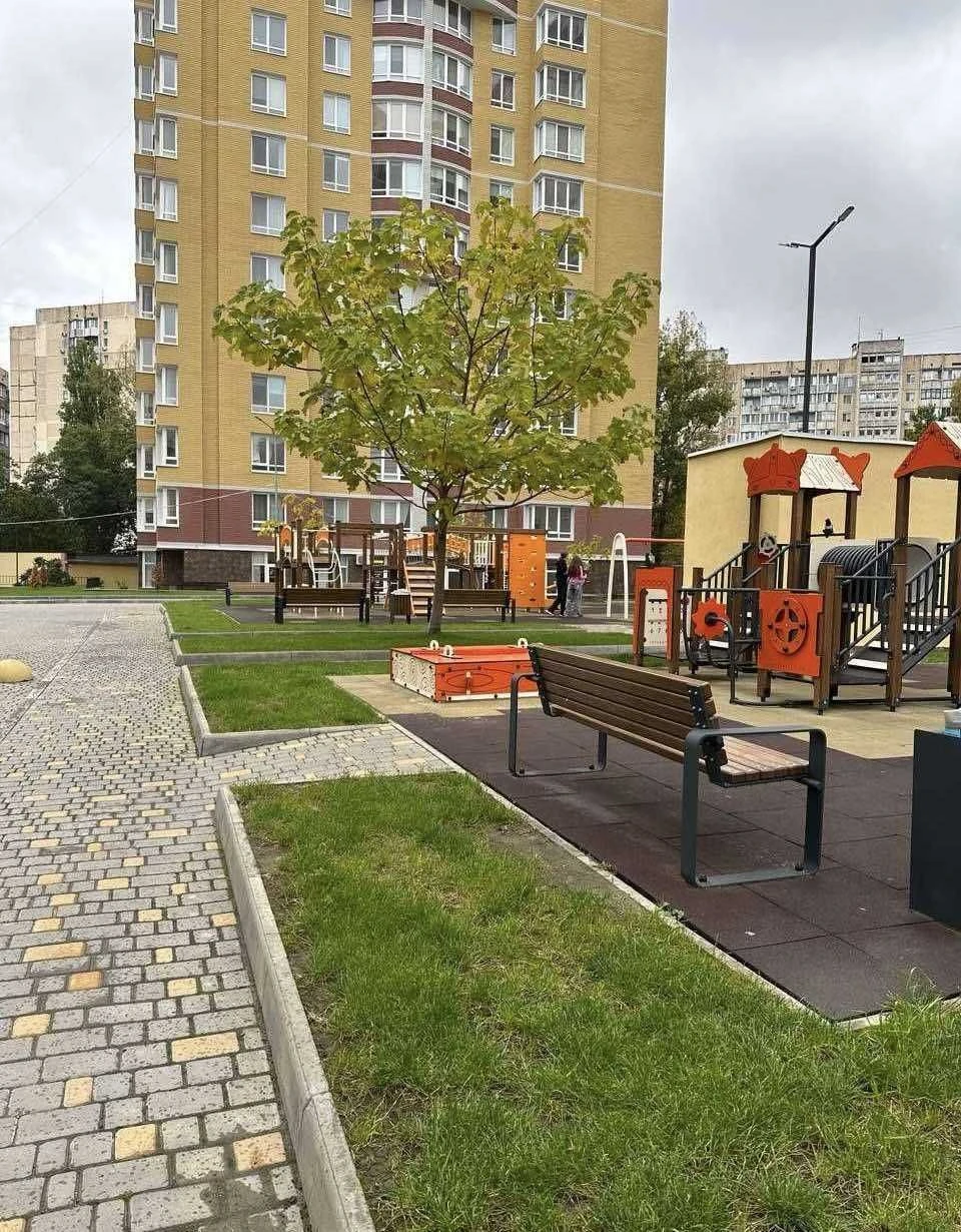 Продам 1-комнатную в Sun City