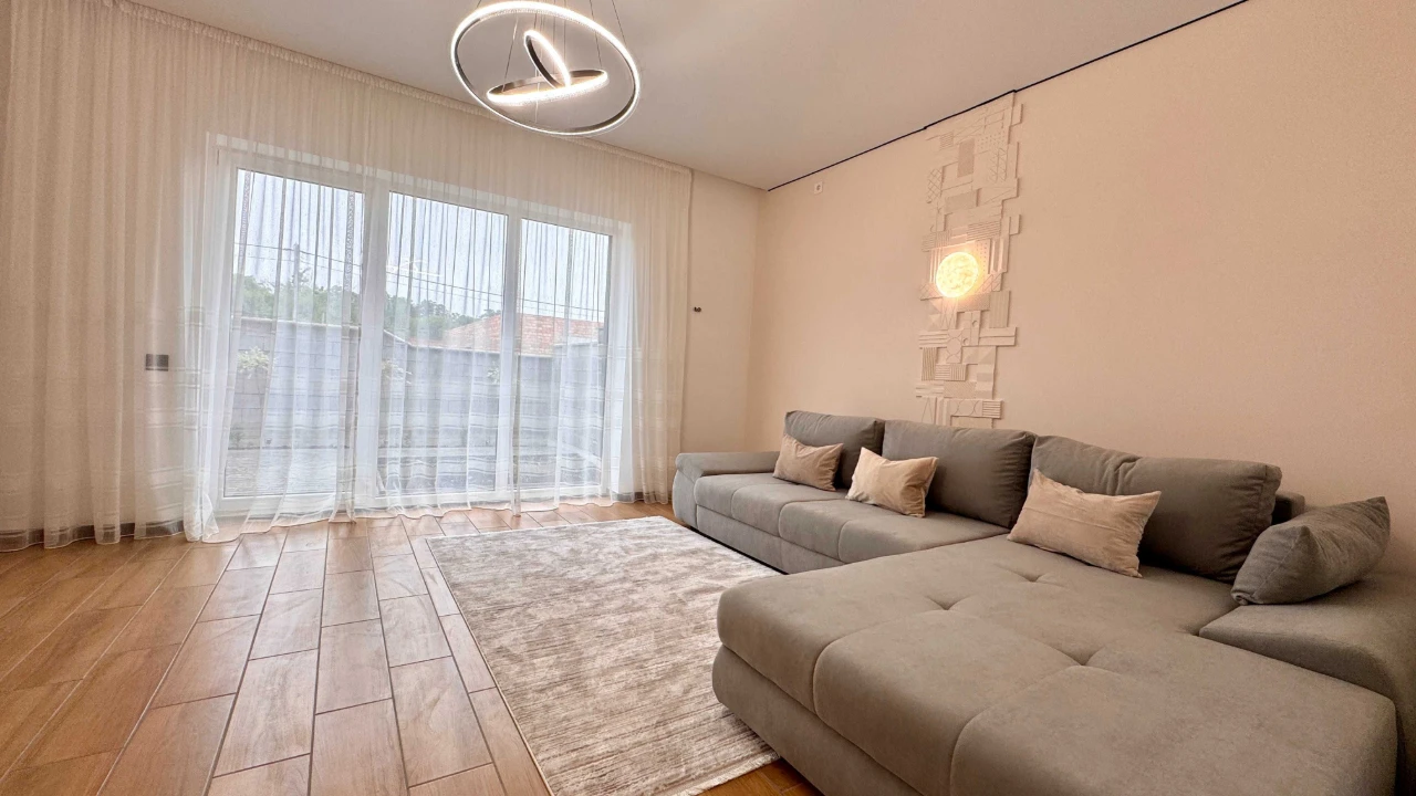 For sale cottage with renovation, gas heating, city utilities