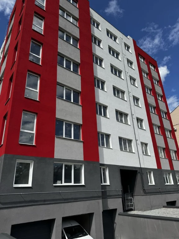 Продам 3 кімнатну новобудову в зданому в експлуатацію будинк