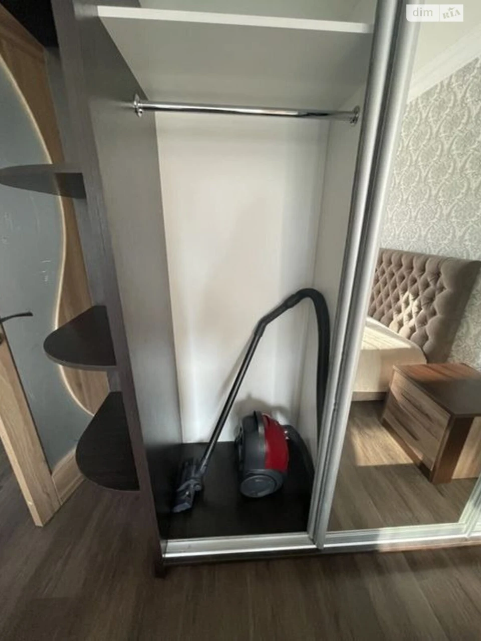 Long Term Rental Apartment, Akademistche