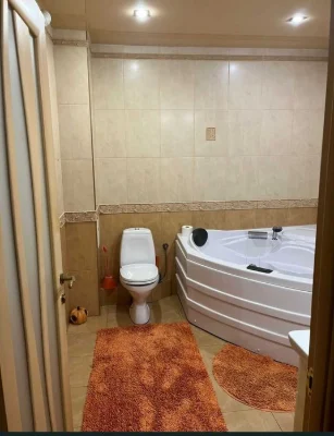 Продається трикімнатна квартира 77м2 по вулиці Петра Григоре