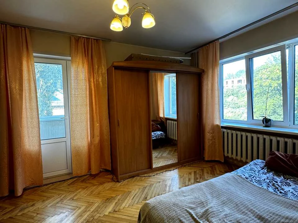 Apartment. Kyiv, Mokra St.