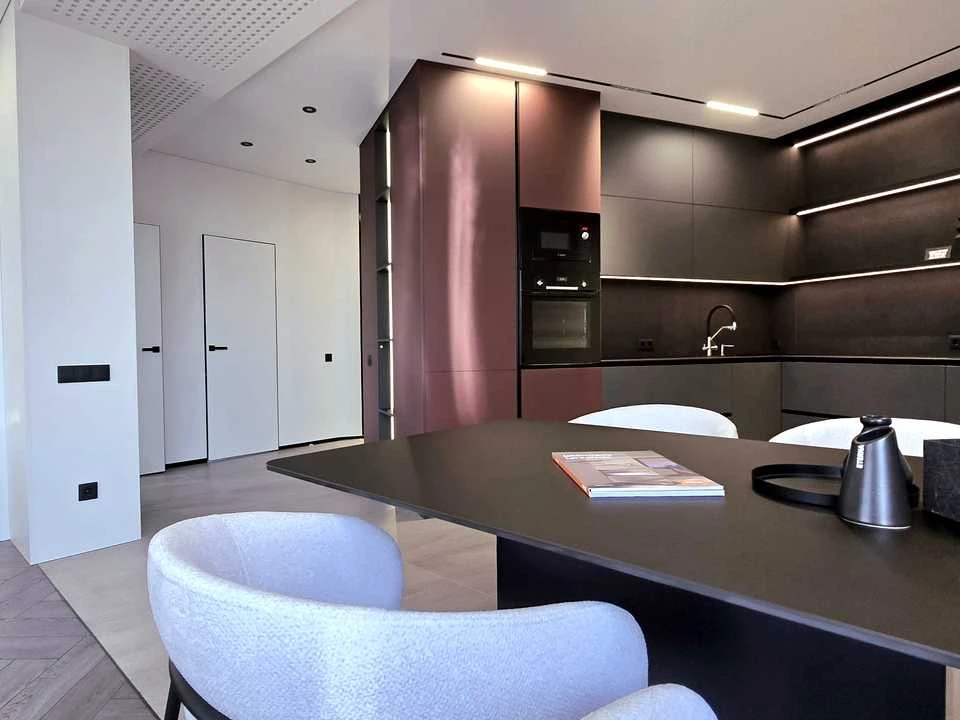Квартира. Михайла Бойчука, 79 м²