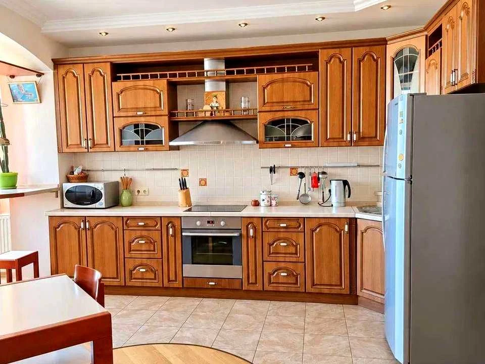 Квартира. Київ, Голосіївська вул.