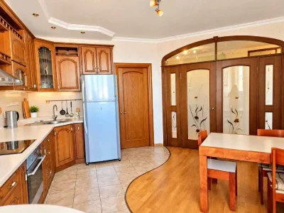 Квартира. Київ, Голосіївська вул.