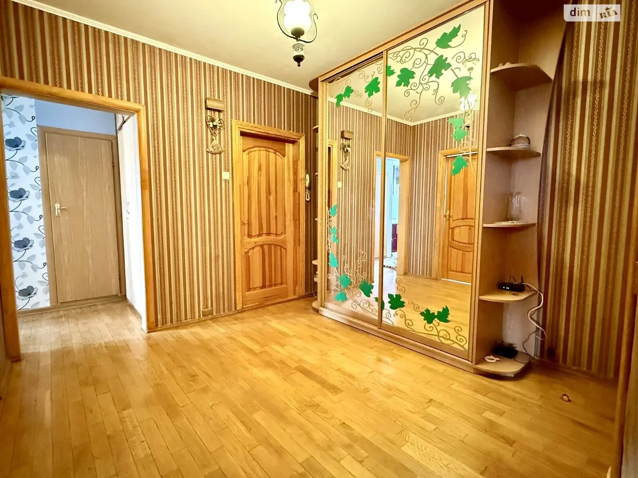 Long-Term Rental Apartment Troyeshchyna
