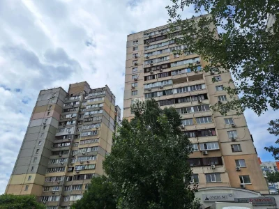 Лариси Руденко 10Г Позняки Харківський продаж квартири