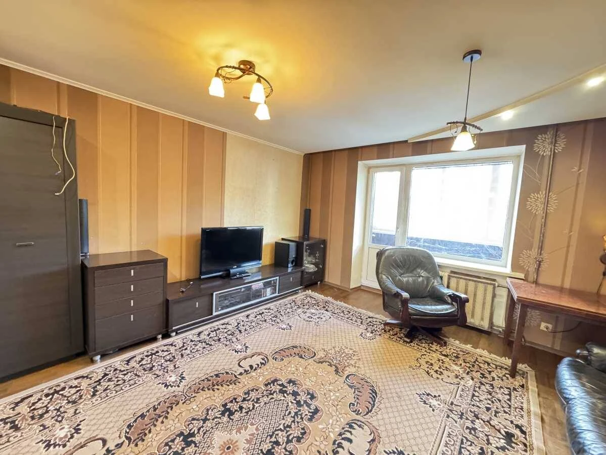 For sale 3-room apartment, Kyiv, Holosiiv, Lomonosov Street, 24