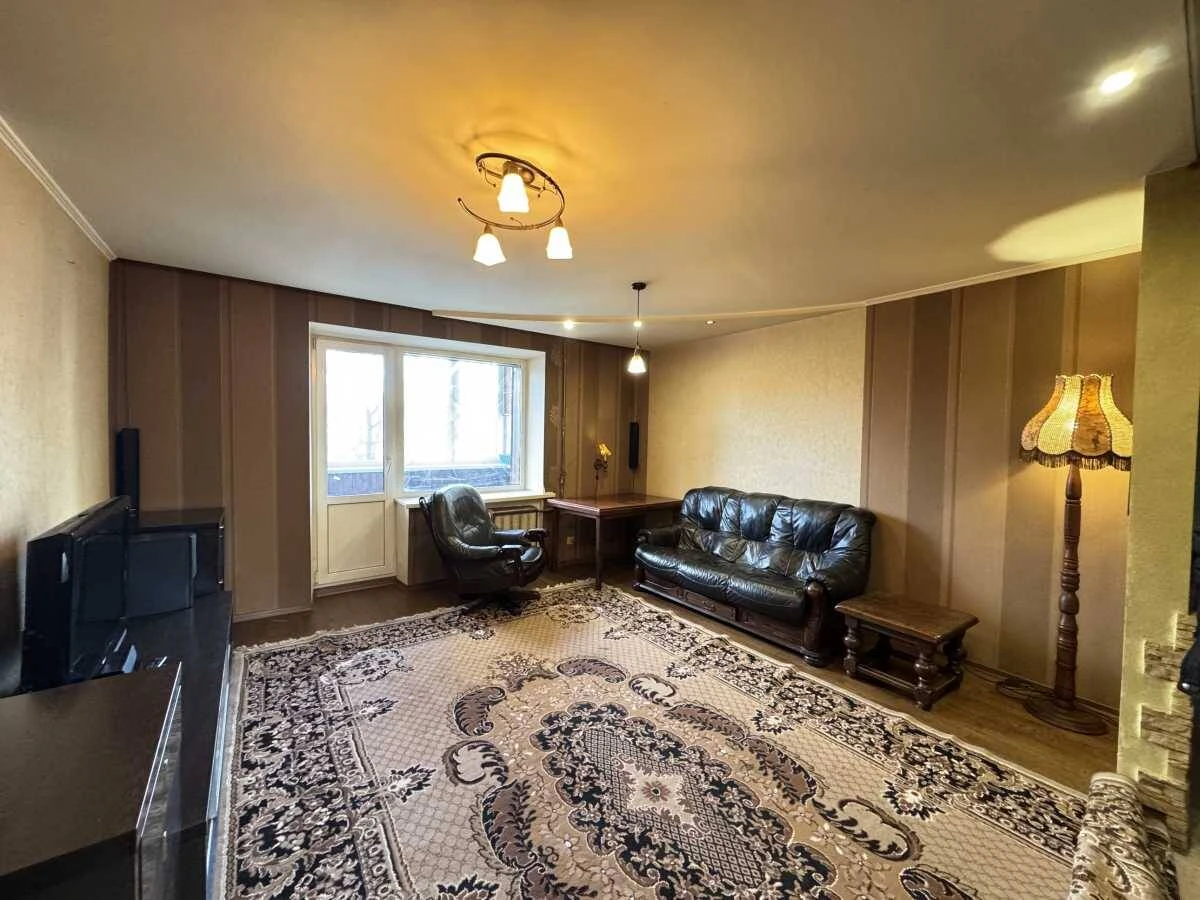 For sale 3-room apartment, Kyiv, Holosiiv, Lomonosov Street, 24