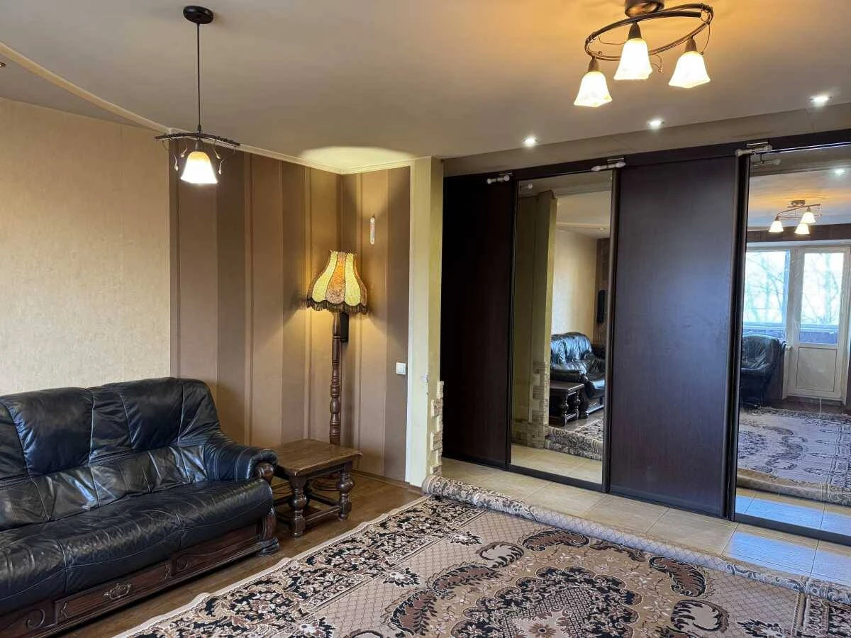 For sale 3-room apartment, Kyiv, Holosiiv, Lomonosov Street, 24