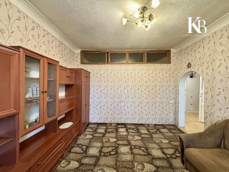 For sale 2-room apartment at 54 sq.m on Mazep Street