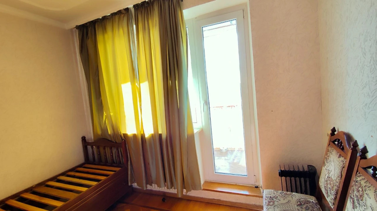 4-комнатная квартира| 83 м²| три балкона