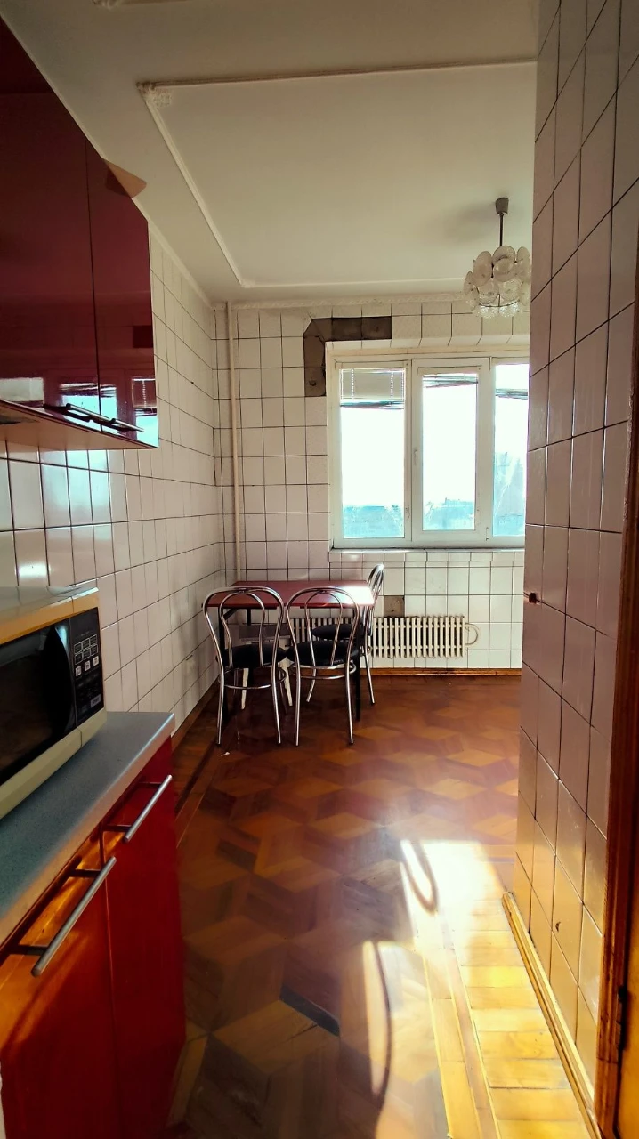 4-комнатная квартира| 83 м²| три балкона