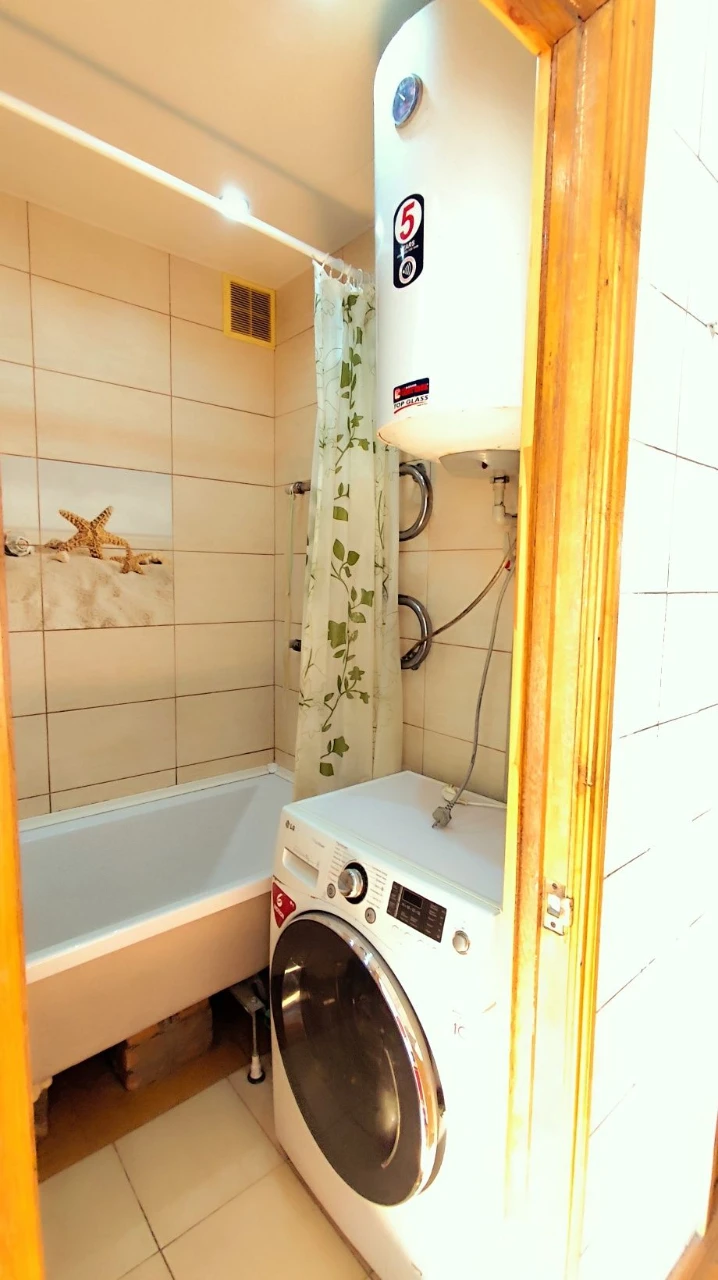 4-комнатная квартира| 83 м²| три балкона