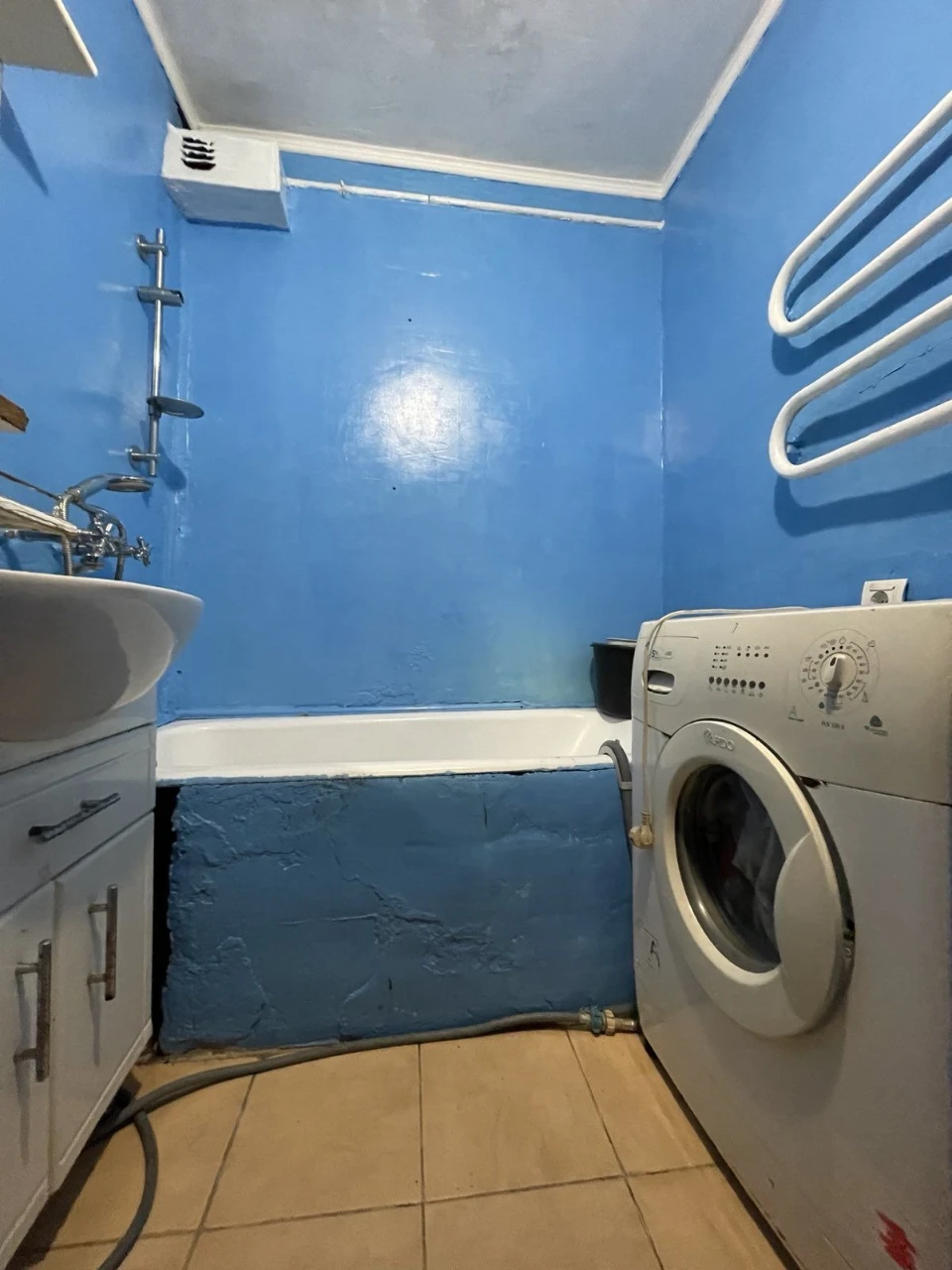 Продам 3 кім  центр Короленка - можна під комерцію
