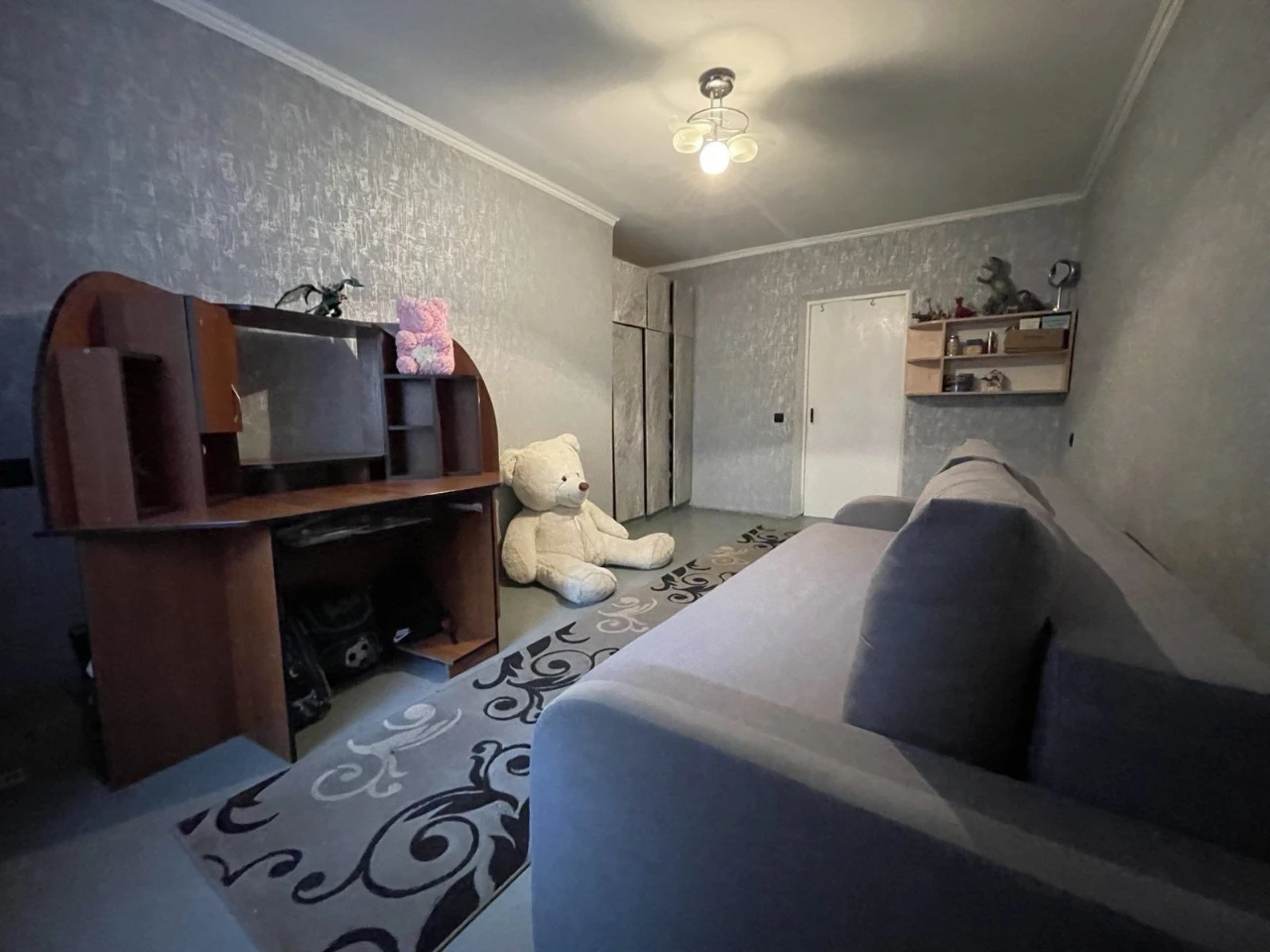 Продам 3 кім  центр Короленка - можна під комерцію