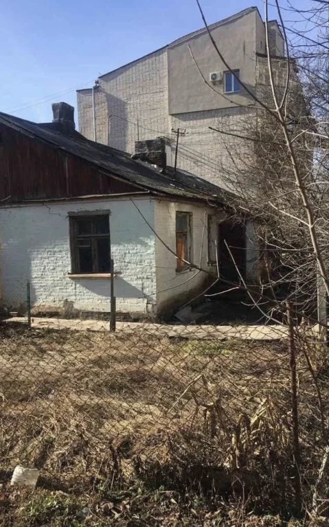 Part of a house on Verbova Street