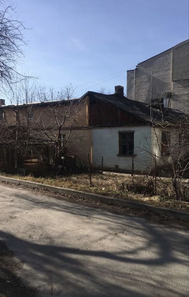 Part of a house on Verbova Street