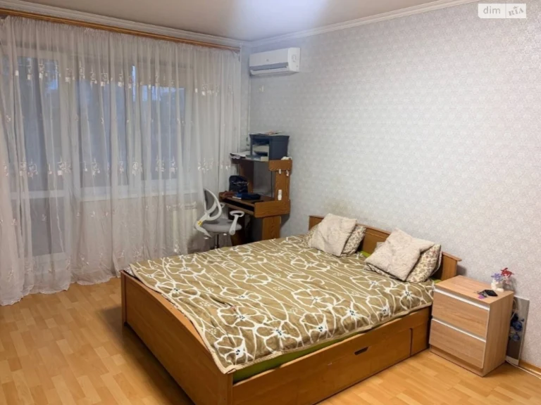 Long-Term Rental Apartment Dniprovsky