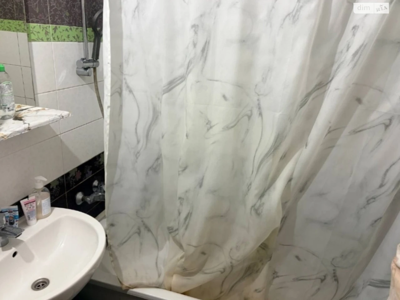 Long-Term Rental Apartment Dniprovsky