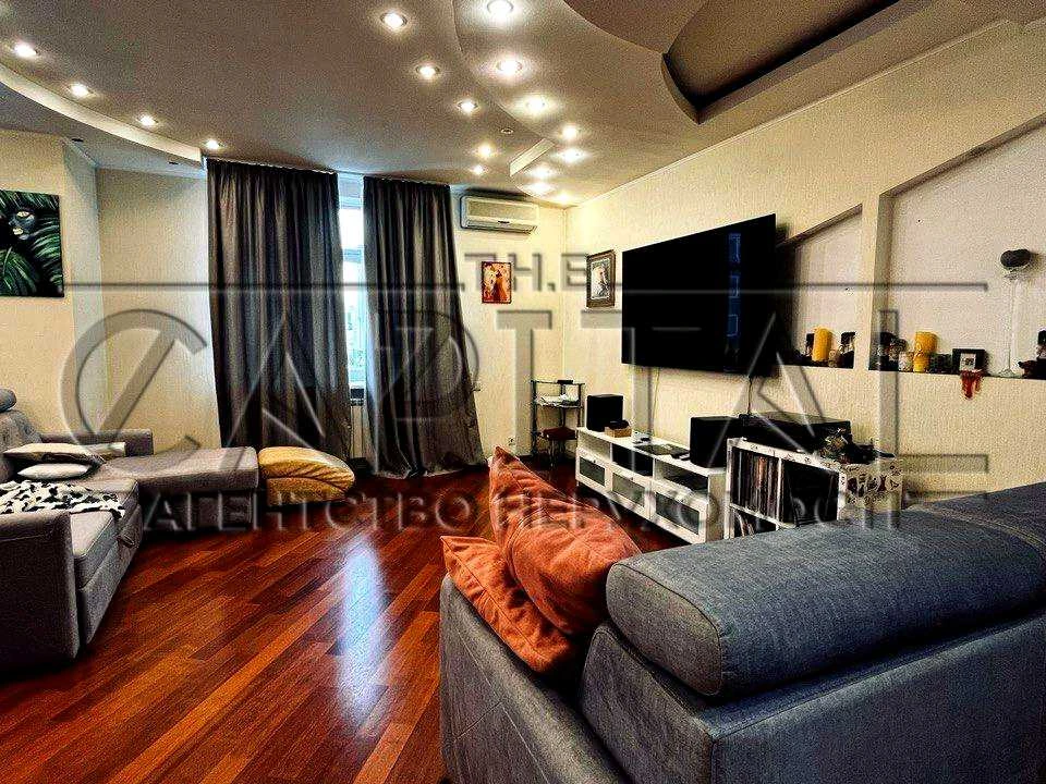 Apartment. Kyiv, Antonovych Street.
