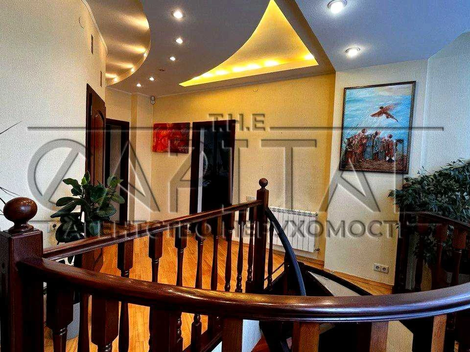 Apartment. Kyiv, Antonovych Street.