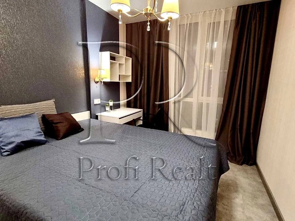 Apartment. Kyiv, Salutna St.
