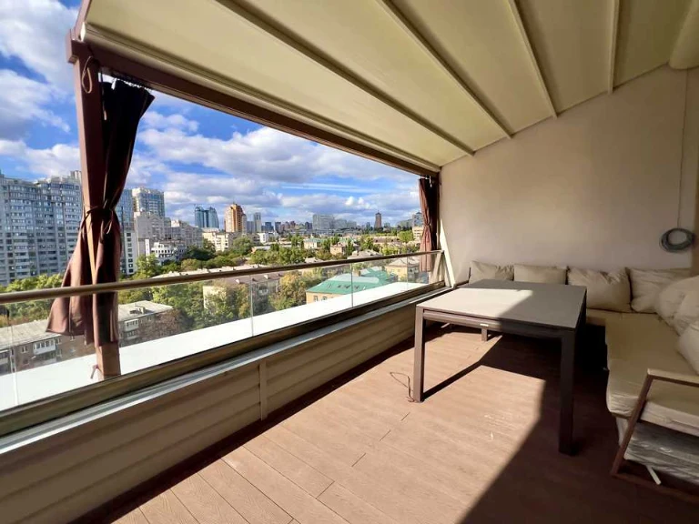 Apartment. Kyiv, Mykhayla Boychuka Street.
