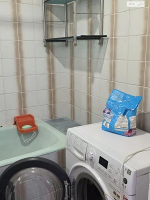 Sale: 3-room Apartment in Kulparkiv