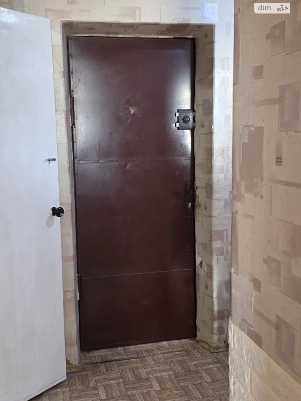 Sale: 3-room Apartment in Kulparkiv